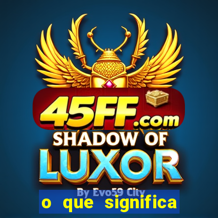 o que significa sonhar dobrando roupas